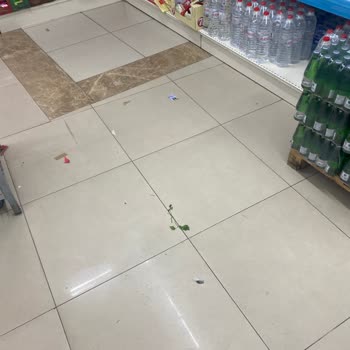 A101 Şubesinde Düzensizlik Ve İlgisiz Çalışan Sorunu