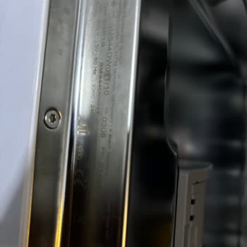 Bosch Bulaşık Makinesi Bardakları Çiziyor