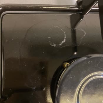 Bosch Ocak Üzerinde Kalıcı Su Lekesi Sorunu