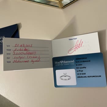 Pırlanta Yüzüğün Taşı Düştü, Firma Sorumluluk Almıyor