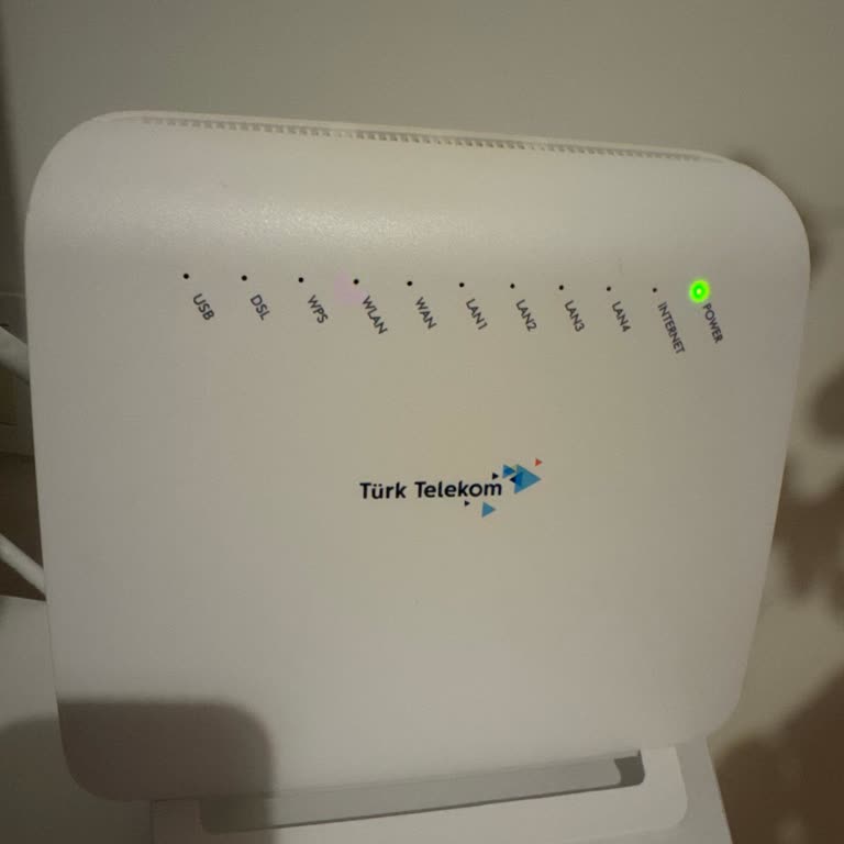 İnternet Kesintisi Ve Yetersiz Müşteri Hizmetleri