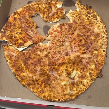 Sbarro'dan Margarita Pizza Yerine Sadece Ekmek Şoku