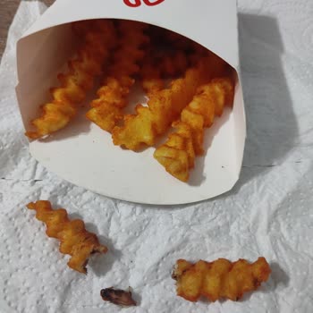 Arby's Patatesin İçinden Çıkan Böcek Şoku