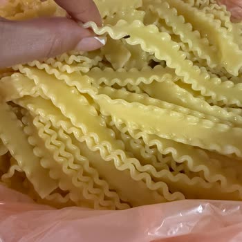 Makarnadan Çıkan Böcekler!