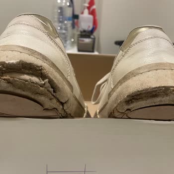 Kinetix Ayakkabıda 3 Ayda Taban Eriyip Parçalandı: FLO'dan İade Veya Değişim Talebi