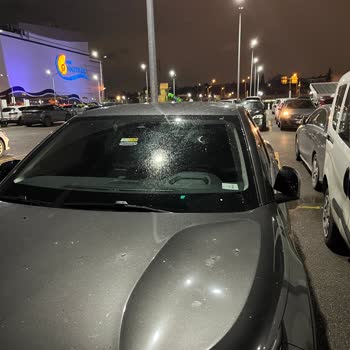 Tepe Nautilus AVM Güvenlik Zaafiyeti: Otoparkta Cam Kırılma Olayı