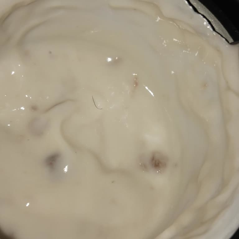 Birşah Meyveli Yoğurtta İstenmeyen Sürpriz