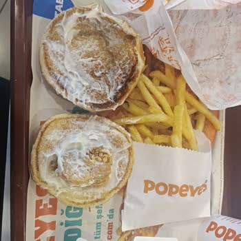 Popeyes Hamburger Menü: Beklentilerin Altında Kalan Deneyim