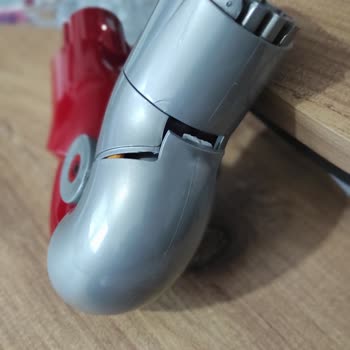 Dyson Süpürge Aparatında Garanti Sorunu