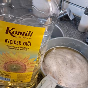 Komili Ayçiçek Yağı Köpürme Sorunu: Pişirme Sürecini Zorlaştırıyor