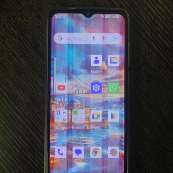 Reeder Telefon Ekranı Sorunu Ve Yanıltıcı Servis İddiası
