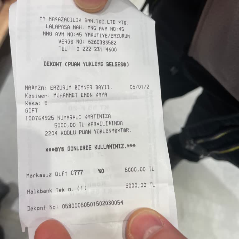 Özensiz Hediye Kartı Sunumu