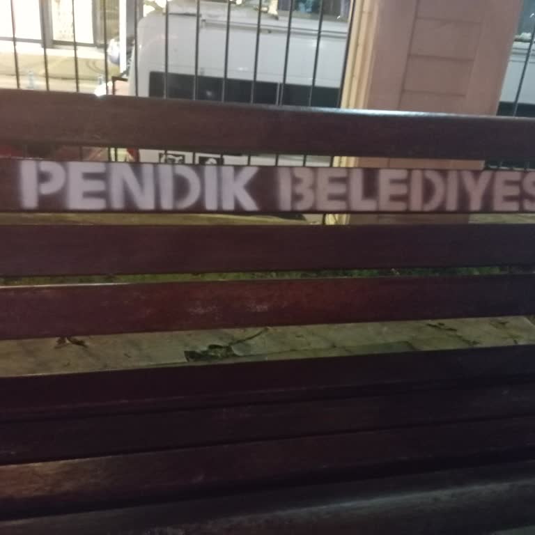 Kütüphane Çalışanlarının Saygısız Davranışları