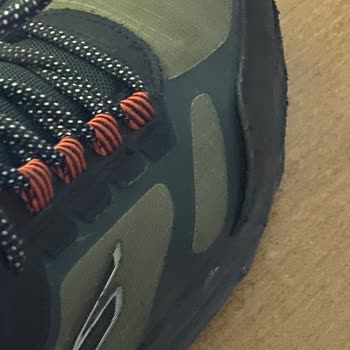 Kısa Sürede Yıpranan Ayakkabılar