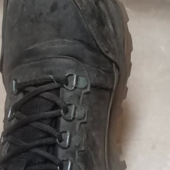 Kısa Sürede Parçalanan Kinetix Botlar