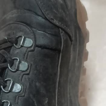 Kısa Sürede Parçalanan Kinetix Botlar