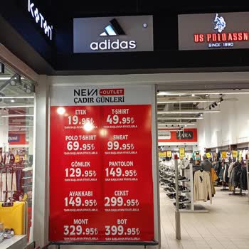Neva Outlet Kırık Ürünlerle Dolup Taşan Mağaza
