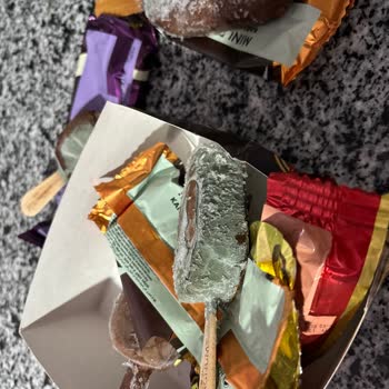 Bozuk Magnum Mini Dondurma Paketi: Küflü Ürün Şikayeti