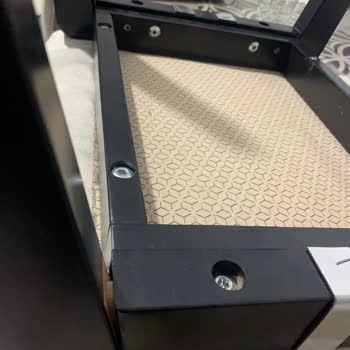 Bellona Sandalye Ayaklarındaki Sürekli Sorun