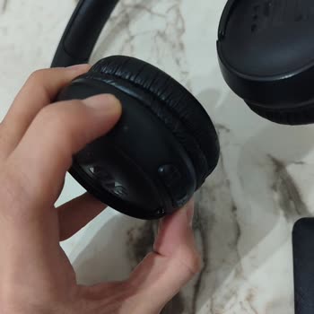 JBL Tune 570BT Kulaklığımın Ani Kapanma Sorunu