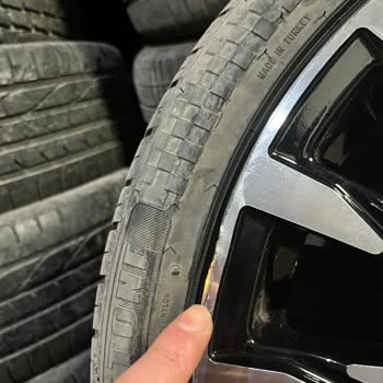 Rögar Kapağı Çökmesi Nedeniyle Araç Hasarı