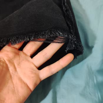 Yıkama Sonrası Pantolonun Paçaları Söküldü
