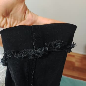 Yıkama Sonrası Pantolon Paçaları Sökülüyor
