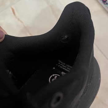 Reebok Ayakkabılarda Tekrarlayan Yırtılma Sorunu
