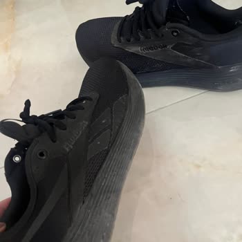 Reebok Ayakkabılarda Tekrarlayan Yırtılma Sorunu