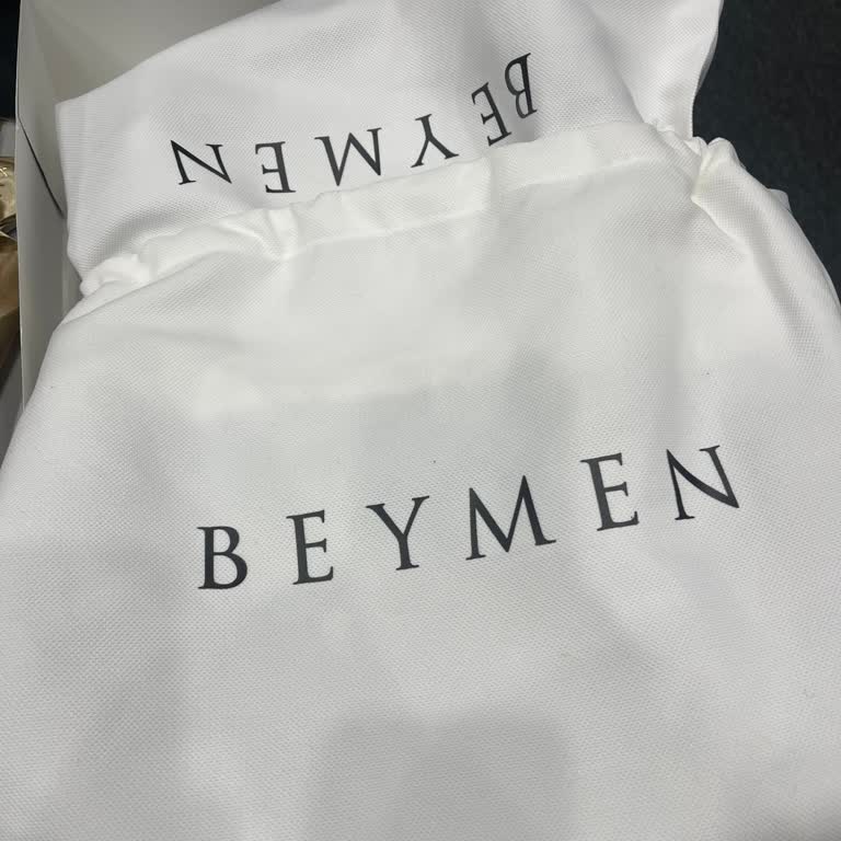 Beymen'den Alınan Hediye Ürünlerde Marka Toz Bezi Sorunu