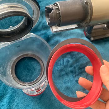 Dyson V15 Süpürge Toz Haznesi Sorunu