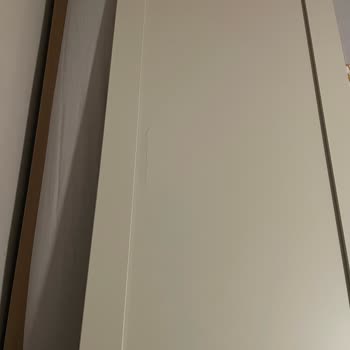 IKEA'dan Gelen Kusurlu Gardırop Kapakları Ve Değişim Sorunu
