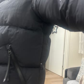 Lacoste Montumdan Tüyler Fışkırıyor