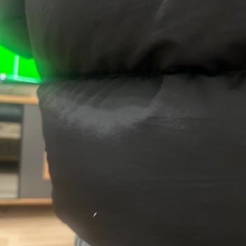 Lacoste Montumdan Tüyler Fışkırıyor