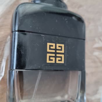 Givenchy Perfume from Boyner Leaked and Was Not Replaced