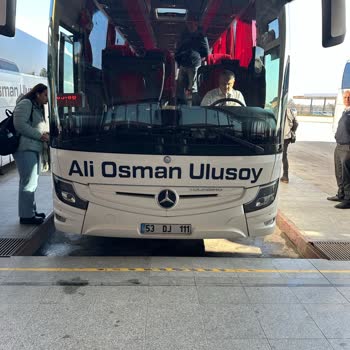 Otobüste Sigara Dumanı Ve Kötü Hizmet