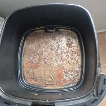 Paslanma Sorunu Olan Air Fryer Kullanım Dışı