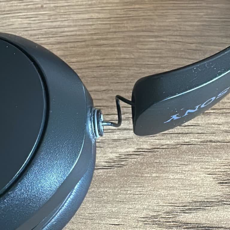 Sony Eurasia WH-CH520 Kulaklık Kırıldı, Yetkili Servis Parça Temin Edemiyor!