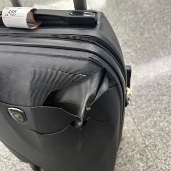 Parçalanan Valizler Ve Yetersiz Hizmetle Şok Olduk