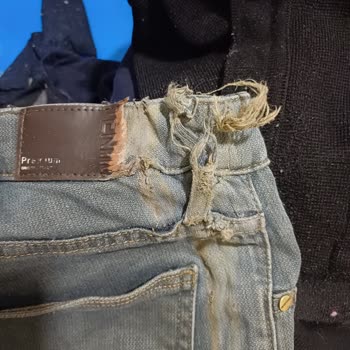 Arçelik Çamaşır Makinesi Elbiseleri Yırtıyor, Servis İlgisiz