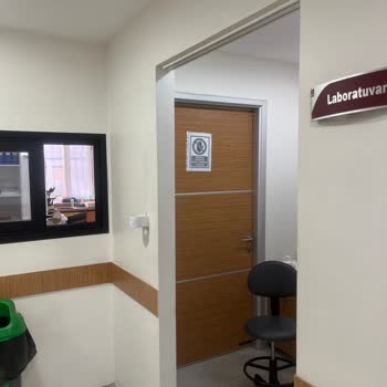 Özel Hastanede Uzayan Kan Testi Bekleyişi