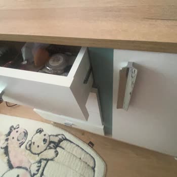 Kırık Çocuk Odası Takımı Ve İlgisiz Müşteri Hizmetleri