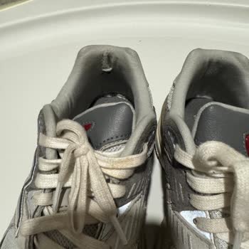 New Balance Ayakkabıda Topuk Deformasyonu Ve İade Sorunu