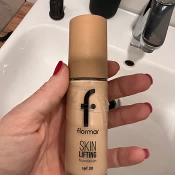 Cilt Sorunları Ve Para Kaybı: Flormar Fondöten Şikayeti