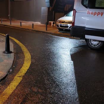 Market Servisi Yüzünden Aracım Zarar Gördü