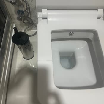 Seramiksan Klozet Kapağında Kronik Çatlak Sorunu