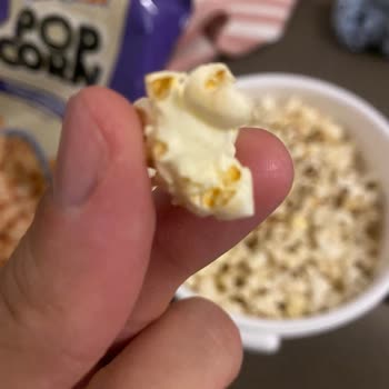 Yanlış Ürün Teslimatı: Soğan Aromalı Popcorn Beklerken Düz Popcorn Geldi