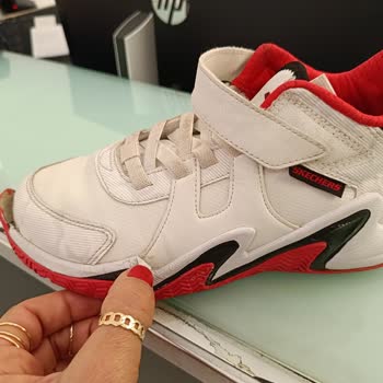 Skechers Ayakkabı 2 Ayda Darmadağın Oldu, Firma Sorumluluğu Kabul Etmiyor