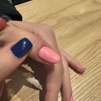 Kalıcı Oje Kabusu: Kötü Hizmet Ve Tavır