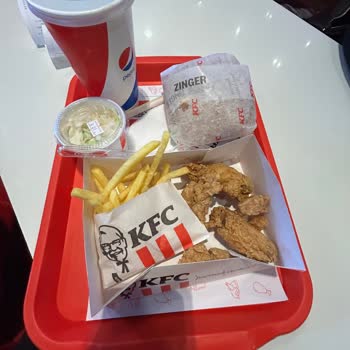 KFC Bahçeşehir: Beklentilerin Altında Ürün Sunumu Ve Müşteri İlişkileri